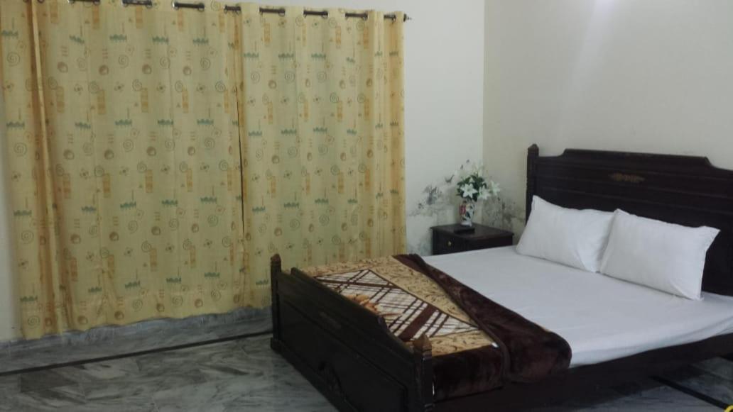 Zaib Guest House E-11 Исламабад Экстерьер фото