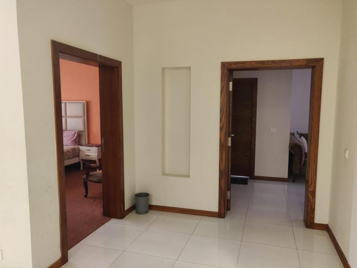 Zaib Guest House E-11 Исламабад Экстерьер фото
