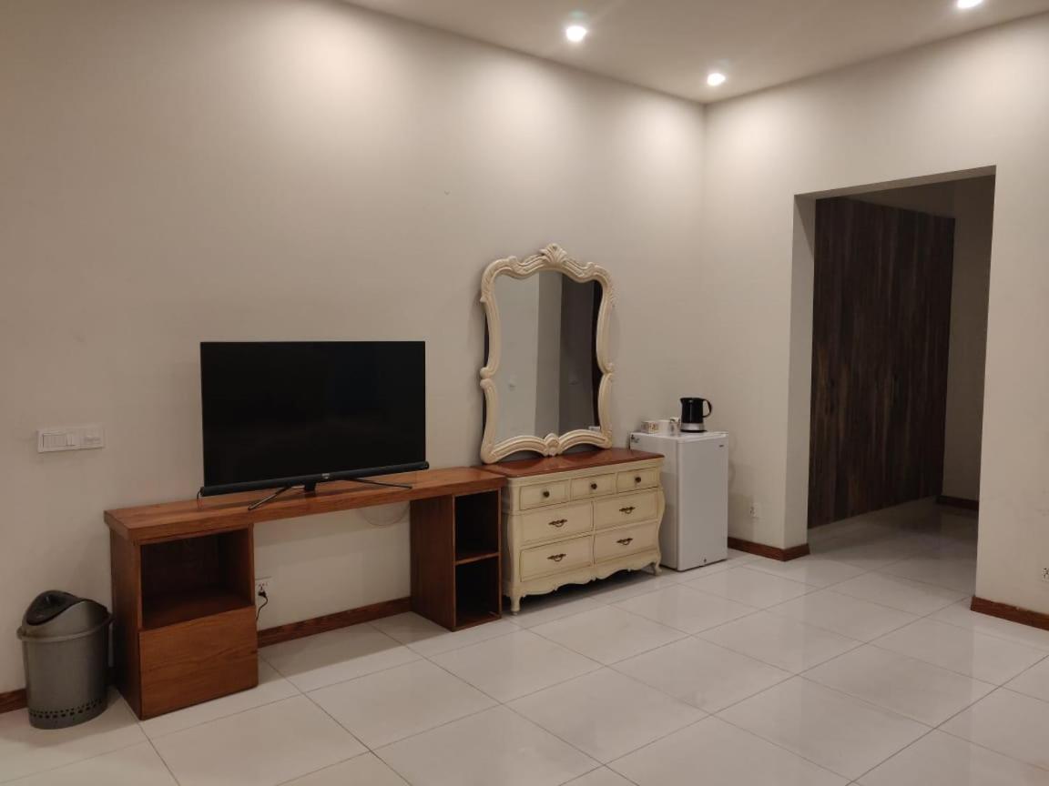 Zaib Guest House E-11 Исламабад Экстерьер фото